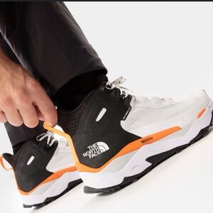 The North Face M Vectiv Exploris Mid Futlight Wht/ Bl